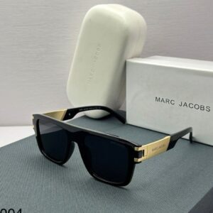 MARC JACOBS